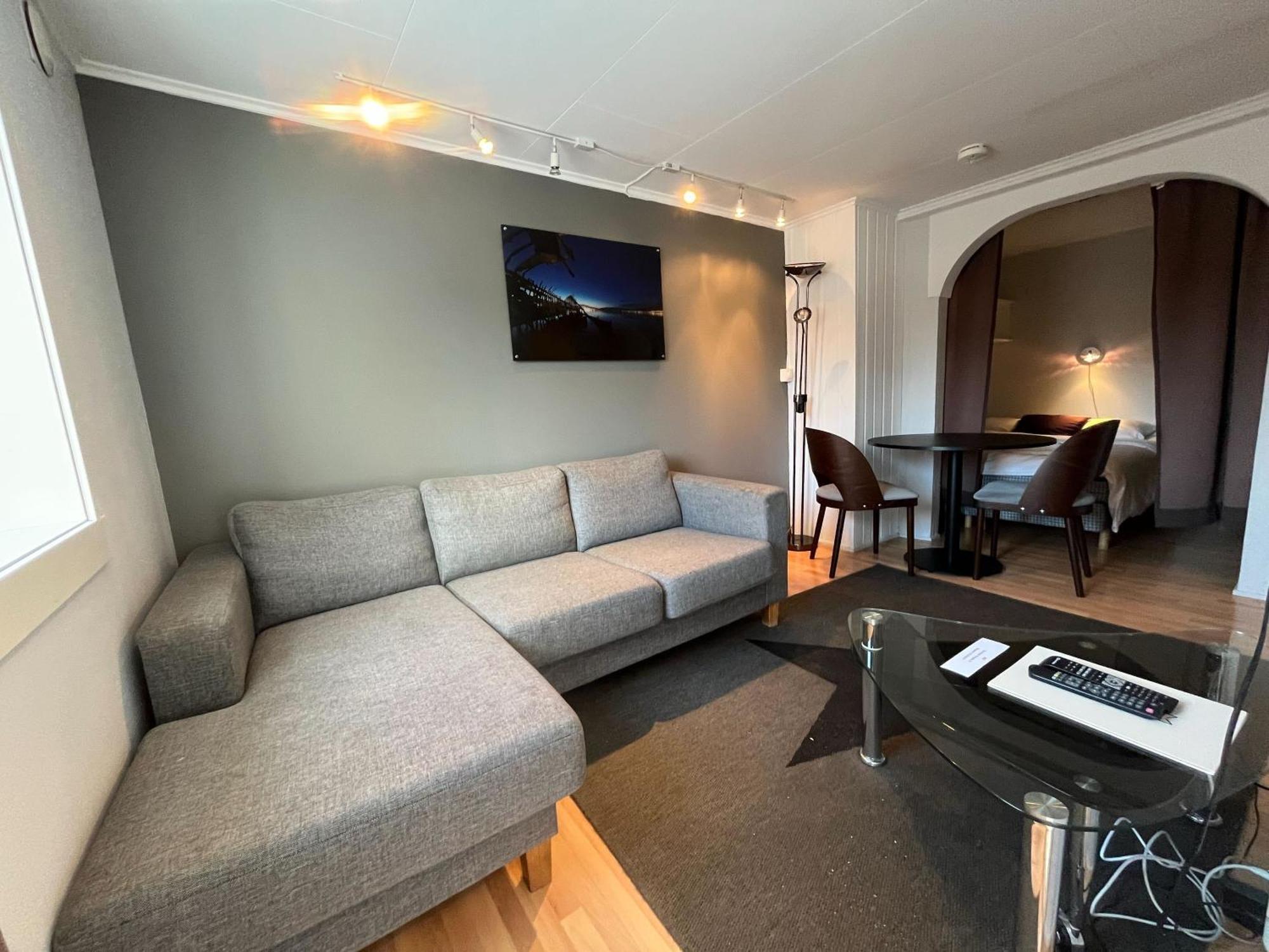 Enter Backpack Hotel Tromso Bagian luar foto